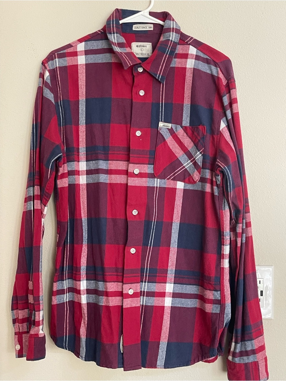 Etnies skater Red Plaid Long-Sleeve Button-Up Shirt men’s size large Y2K flannel
